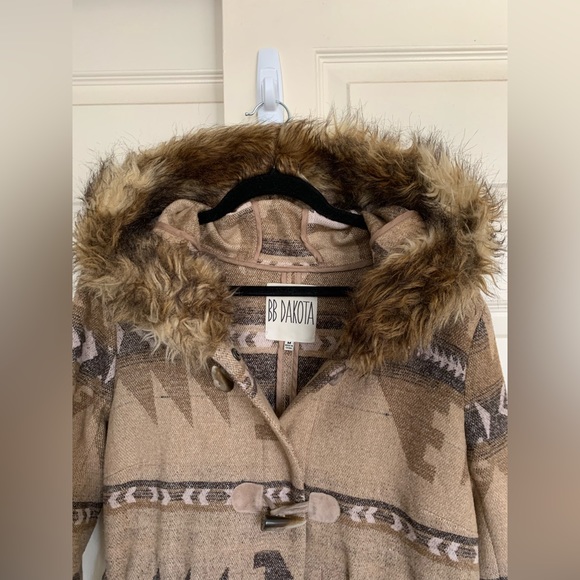 BB DAKOTA DAVINA COAT - Picture 13 of 16